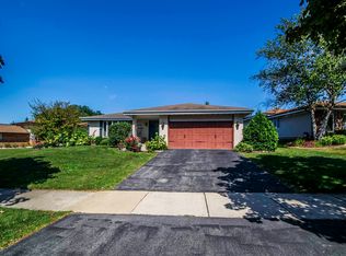 6949 Camden Rd, Downers Grove, IL 60516