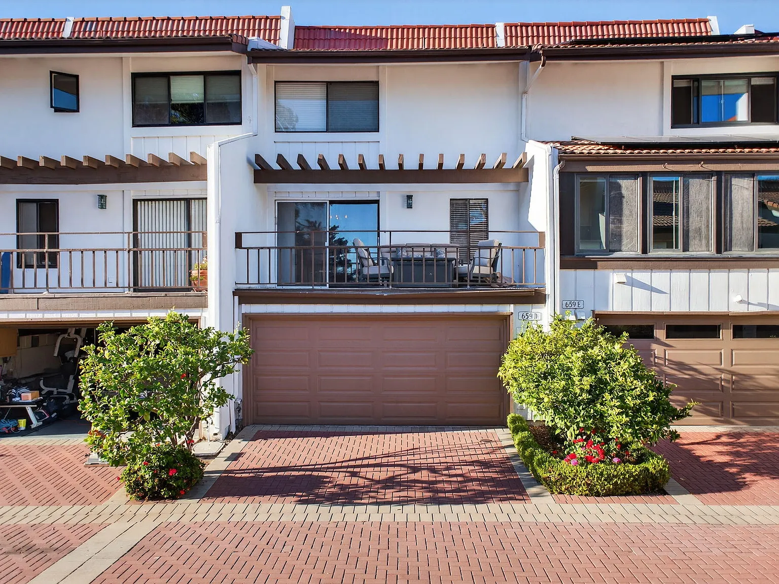 2 bed, 2.5 bath, $6,500 — Photo 2
