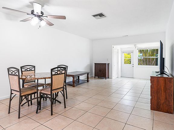 2nd image of 2837 Ashley Drive W #A
