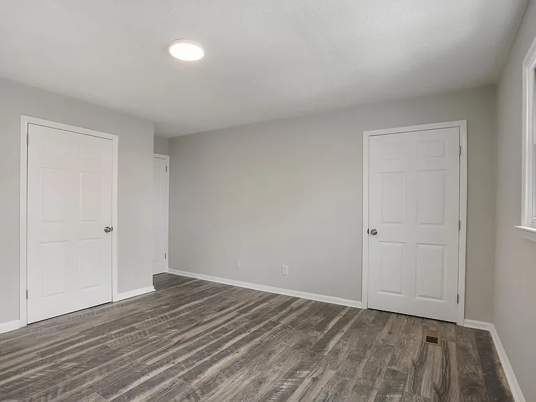 Maplewood Apartments — Photo 5