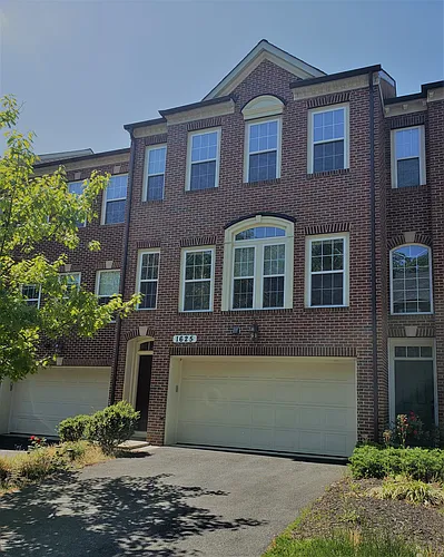 1625 Whitehall Dr Photo 1