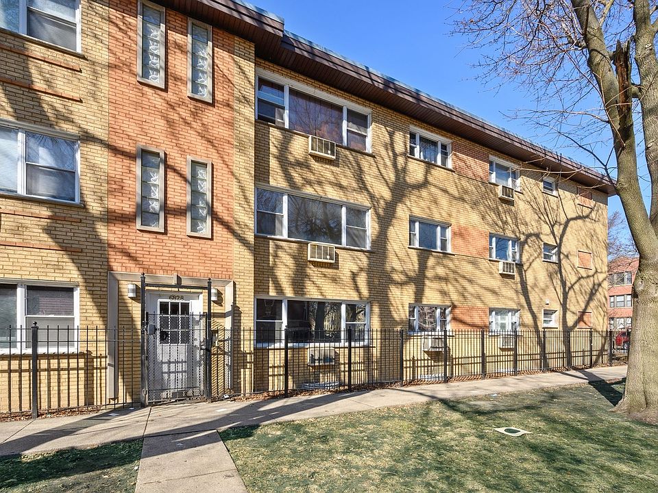 1st image of 6828 N Greenview Ave APT 2N