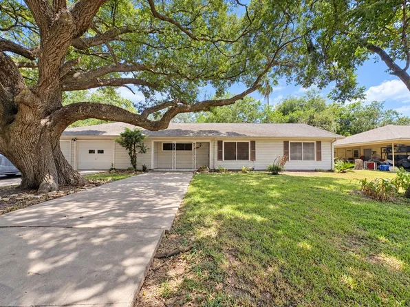 3413 Cherry Ln, Bay City, TX 77414