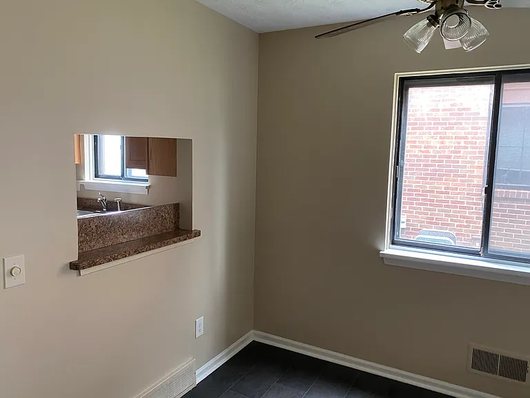 216 Magnolia Ave #218-1/2 — Photo 3