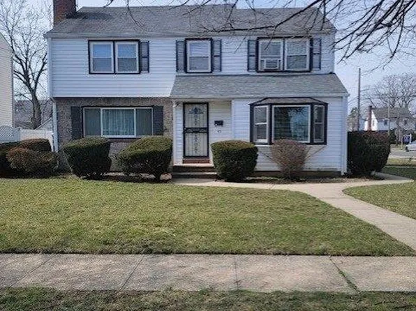 83 Holly Avenue, Hempstead, NY 11550