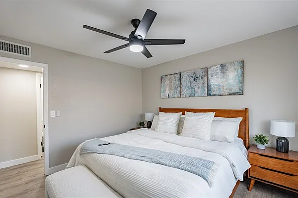 5619 S Admiralty Ct #E — Photo 10