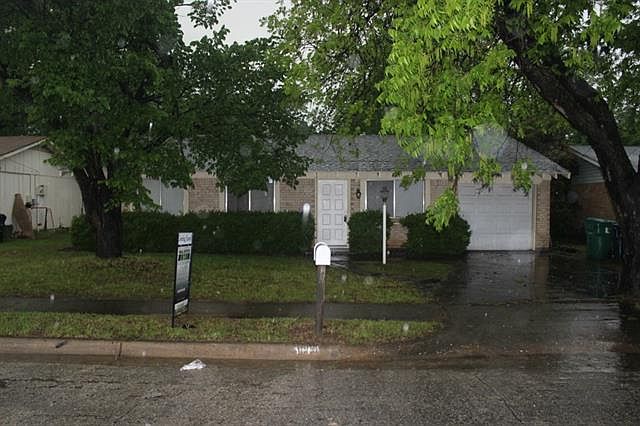 1st image of 113 Bellaire Dr