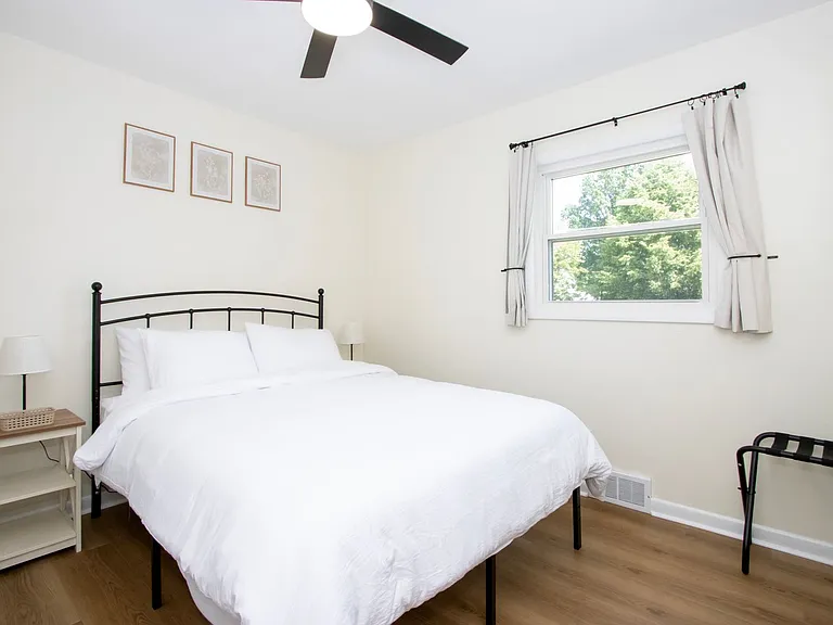 1720 W Hill Dr — Photo 16