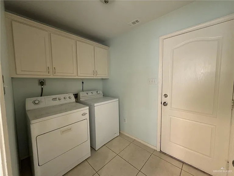 207 E Garfield St — Photo 16