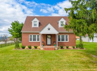 330 Dogwood Dr, Wytheville, VA 24382