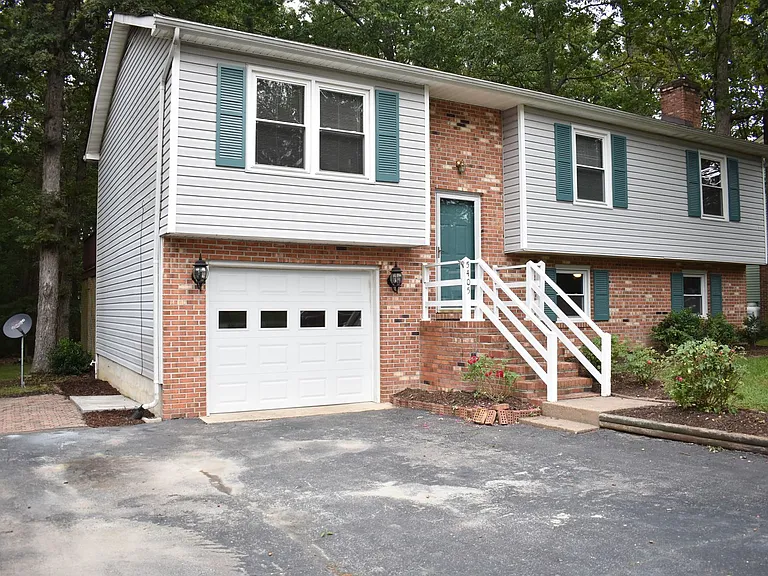 5405 Lee White Ln — Photo 47