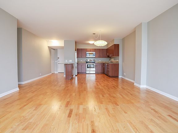 4th image of 2400 N Lakeview Ave APT 1407