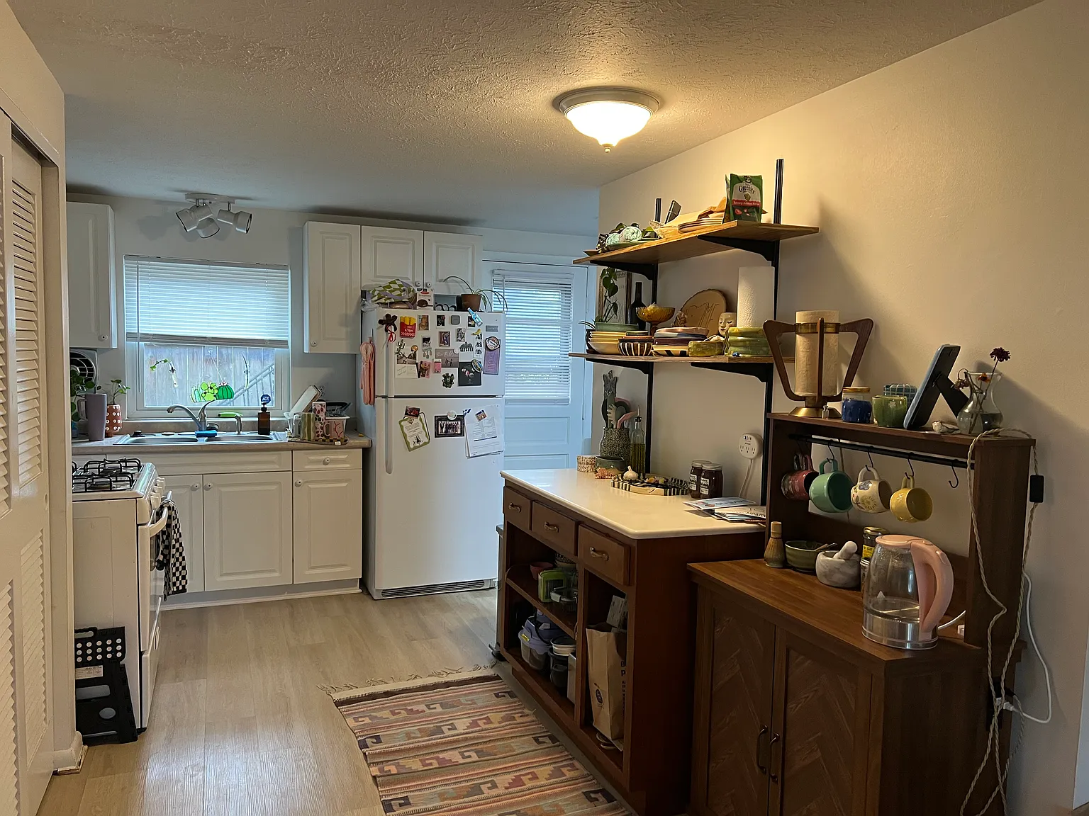 295 Thurman Ave — Photo 4