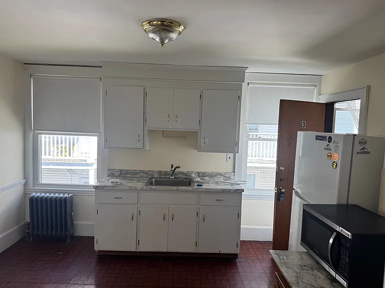 25 Chestnut St #3 — Photo 1