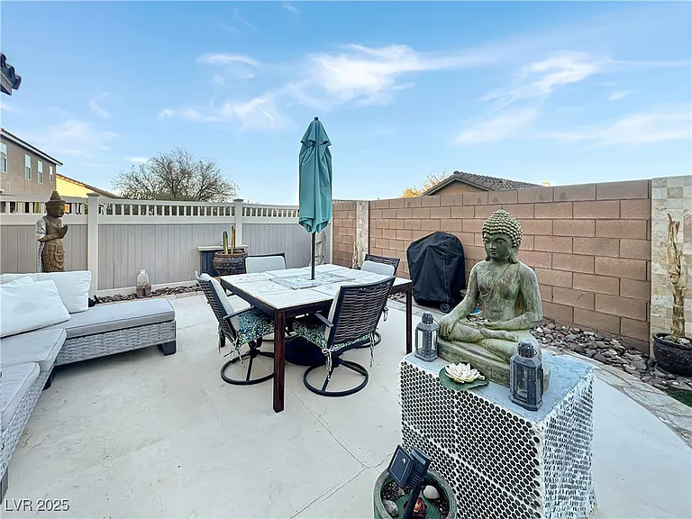 1004 Crescent Falls St — Photo 23