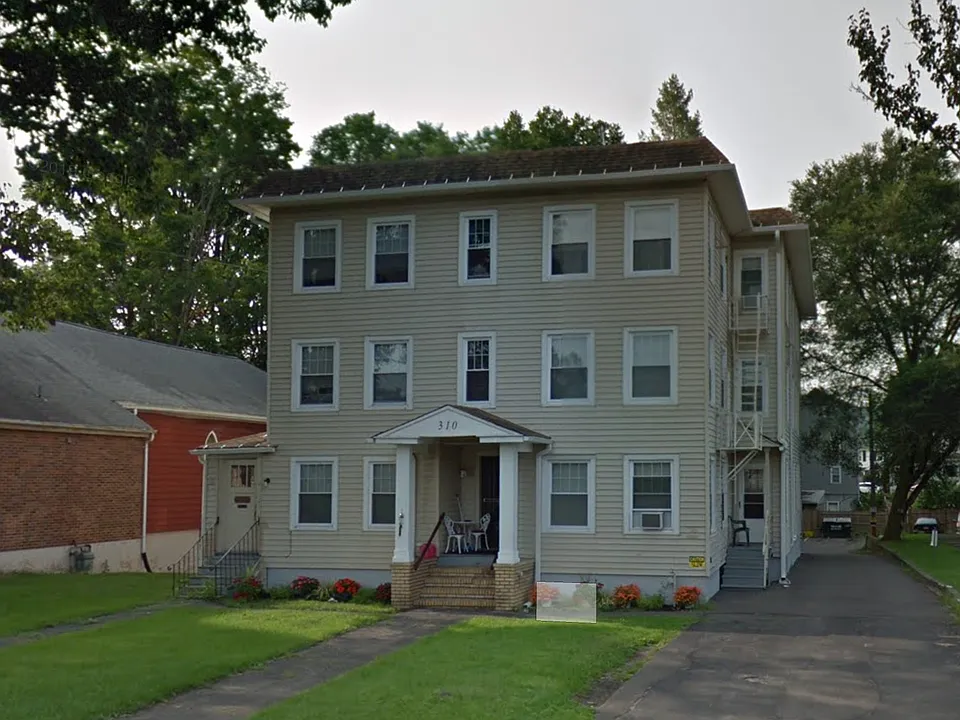 310 E Main St