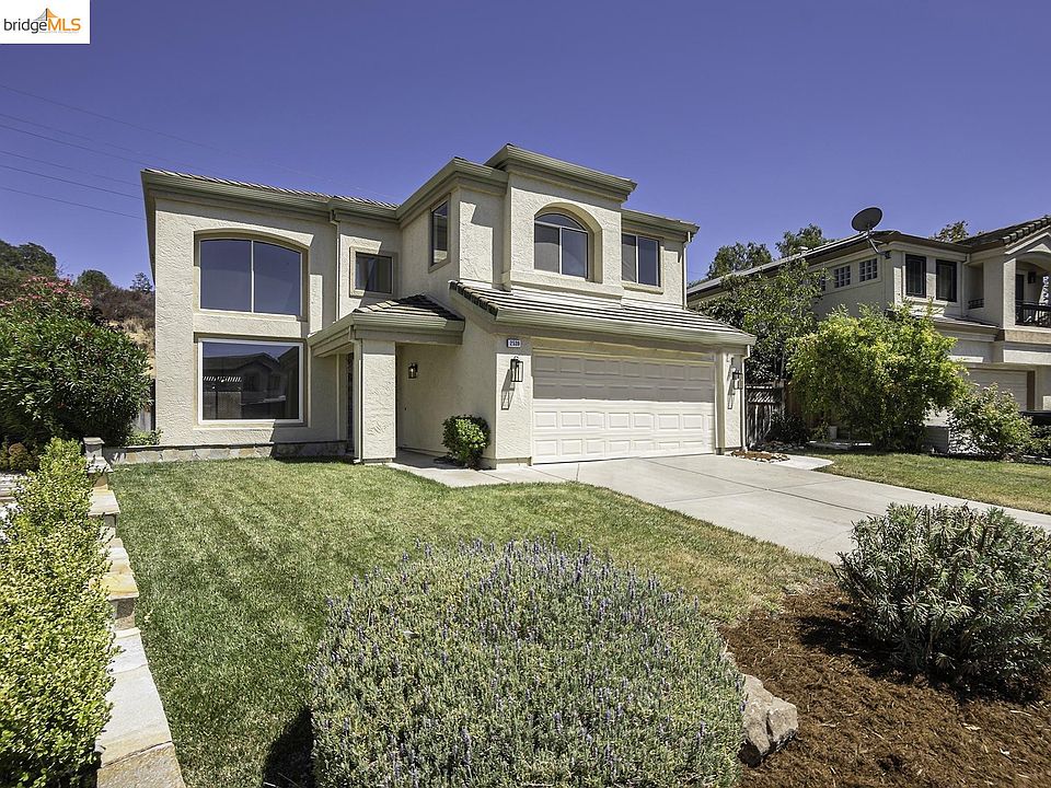 1st image of 2539 Yorkshire Dr
