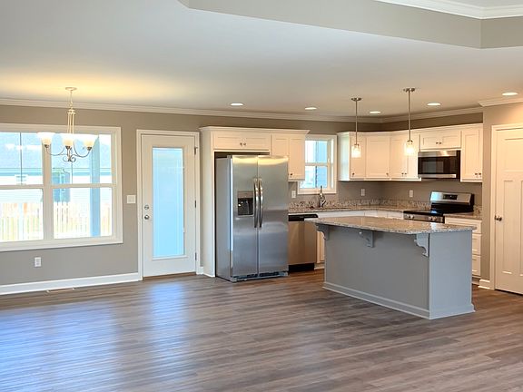 3rd image of 787 Alders Cove St