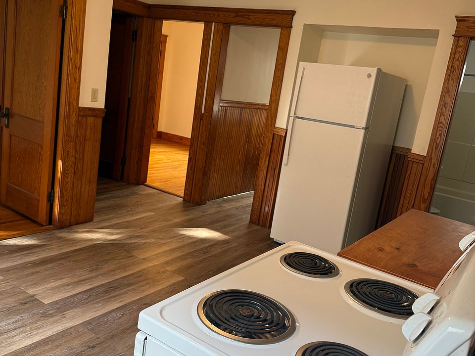 1st image of 28 Strathmore Rd #1