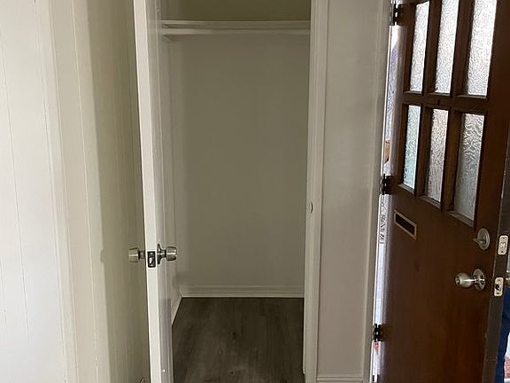 Living Room Closet_01102022