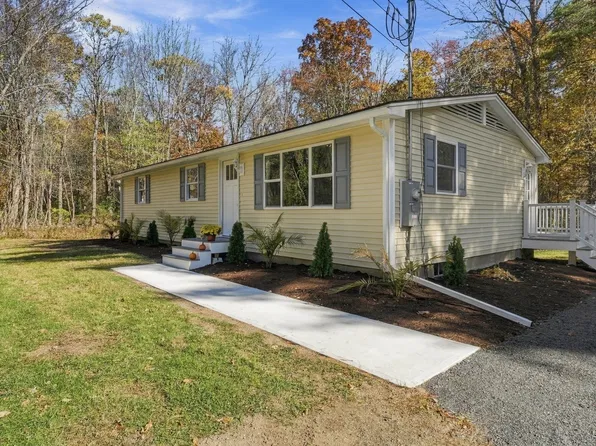 389 Breakneck Rd, Southbridge, MA 01550