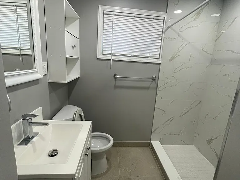 4154 Campbell St — Photo 2