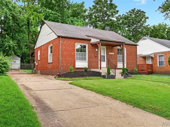 9424 Corregidor Dr, Saint Louis, MO 63134