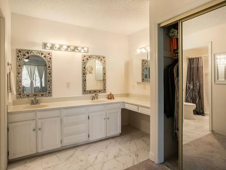 6825 Vivian Dr NE — Photo 3