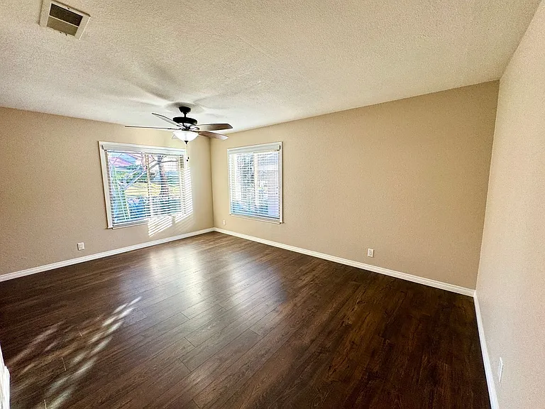 1713 Shenandoah Dr — Photo 7