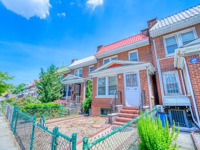 6125 Saunders St, Flushing, NY, 11374