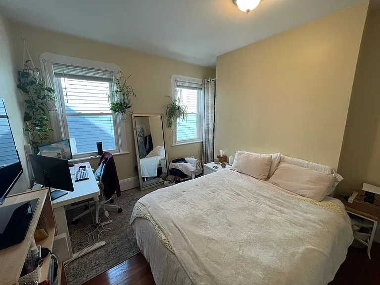 50 Lowell St #2 — Photo 16