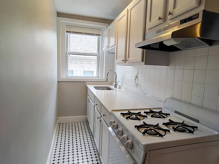 260 Washington Apartments Modern Living in the Heart of Salem — Photo 12
