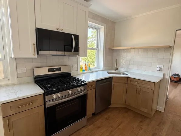 1316 Seward St APT 3, Evanston, IL 60202