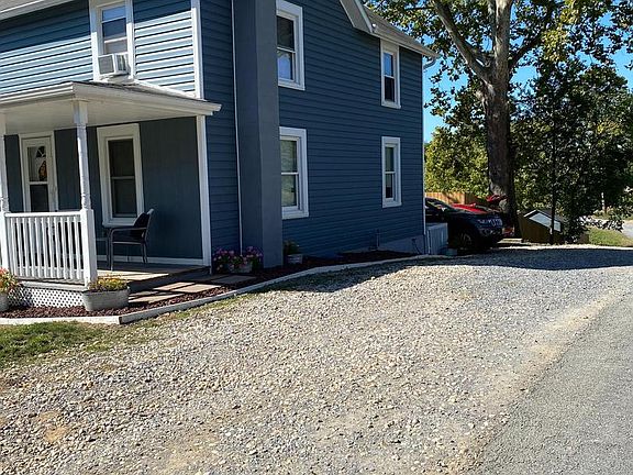 4th image of 15645 Clear Spring Rd