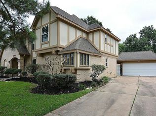 11803 Carriage Hill Dr, Houston, TX 77077