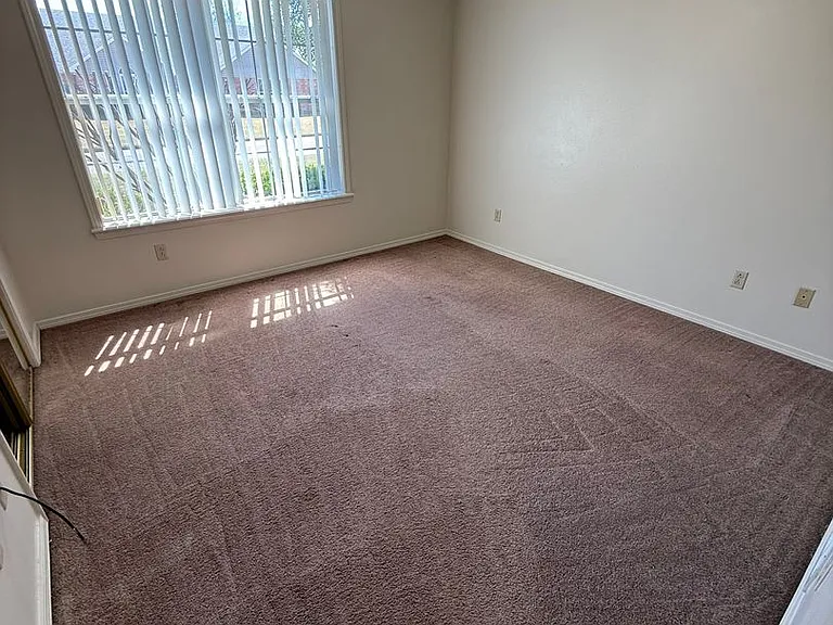 2302 Brookhaven Dr — Photo 9
