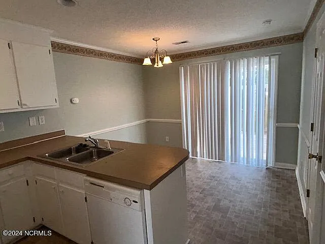 2385 Vineyard Dr #I4 — Photo 6