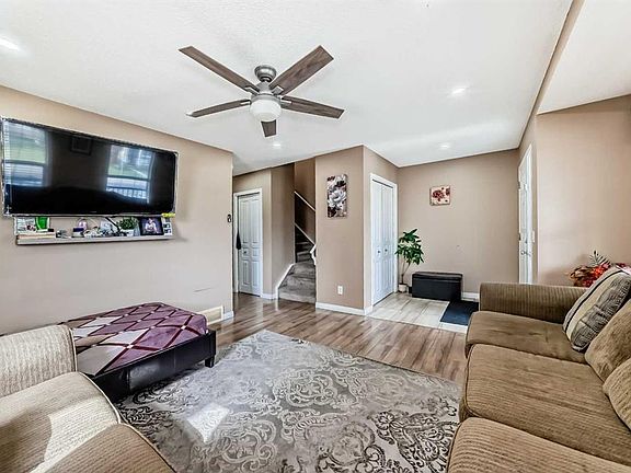 5th image of 1066 E Taradale Dr NE