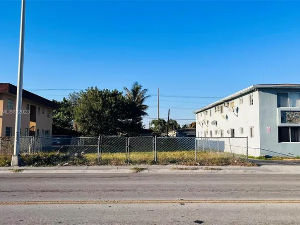 25 E 9th St, Hialeah, FL 33010