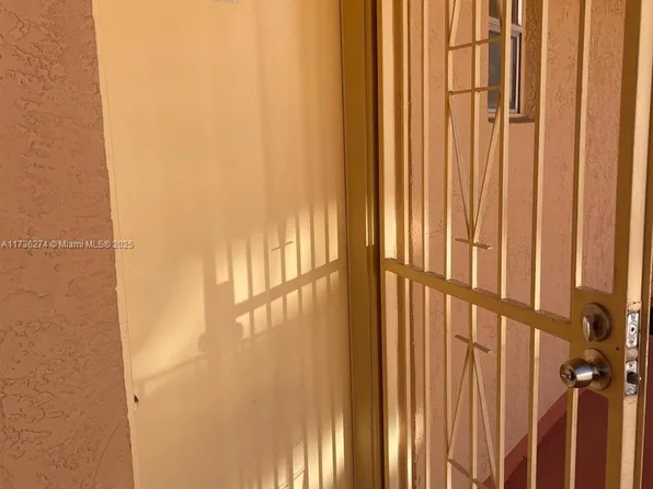 1810 W 56th St APT 3314, Hialeah, FL 33012