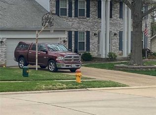 1646 La Palma Dr, Fenton, MO 63026