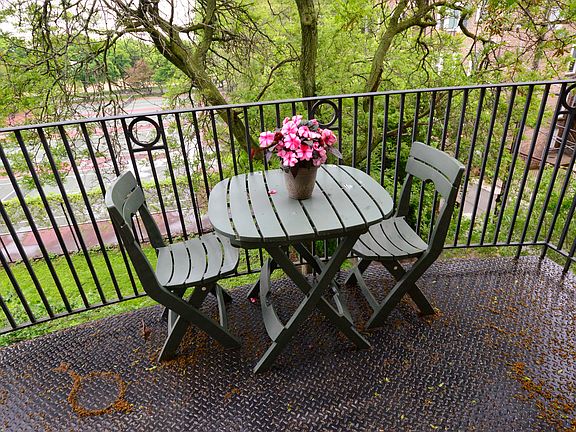 5th image of 1125 W Farwell Ave APT D3