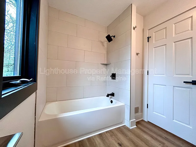 1505 N Green Creek Rd — Photo 32