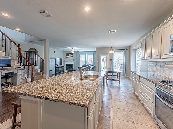 5th image of 6001 Chatham Dr