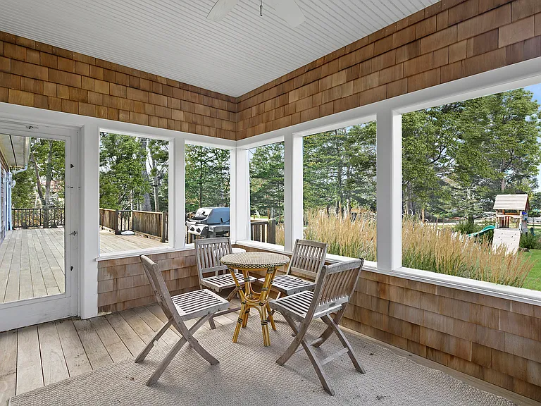 16 Bittersweet Ln — Photo 12