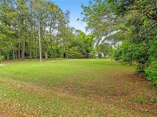 6145 Bayou Rd, Mobile, AL 36605