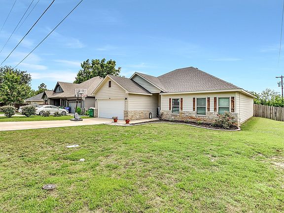 2nd image of 108 Fink Ln