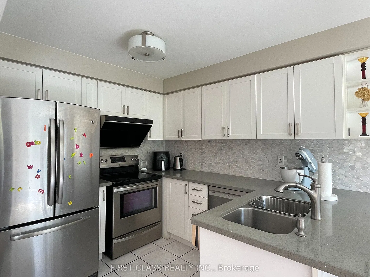4 bed, $3,500 — Photo 4