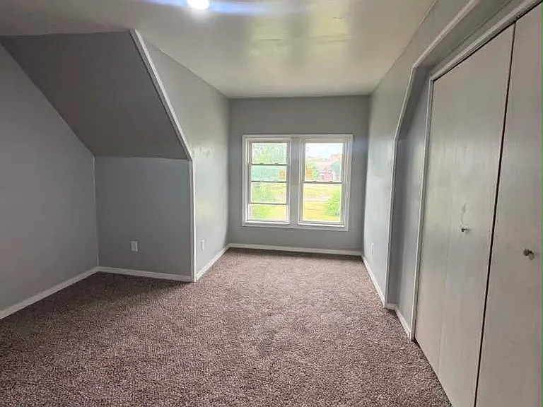 668 Pingree St — Photo 21