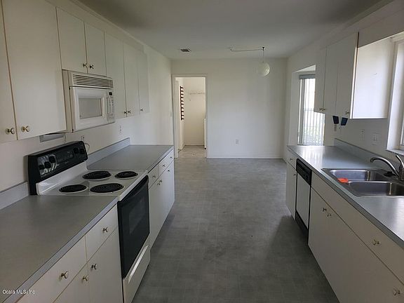 2nd image of 11371 SW 138th Ln
